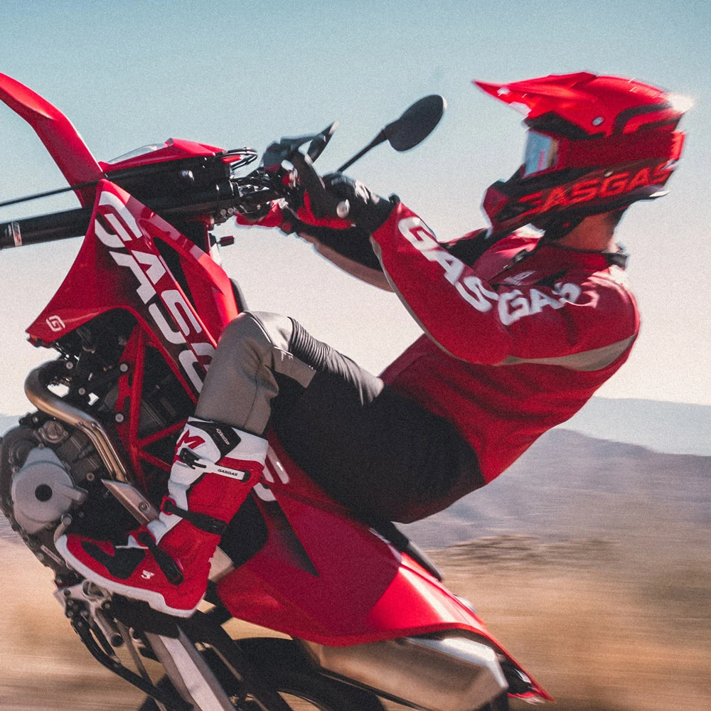 COURO SUPERMOTO — GASGAS SM 700