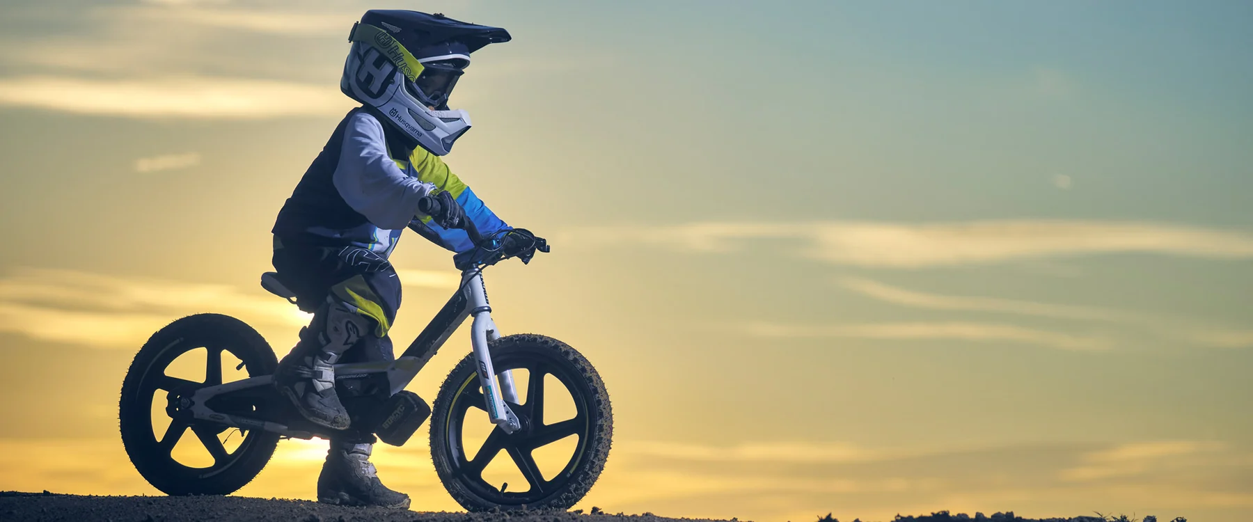 Husqvarna EE 1.16 — fotografia oficial em utilização
