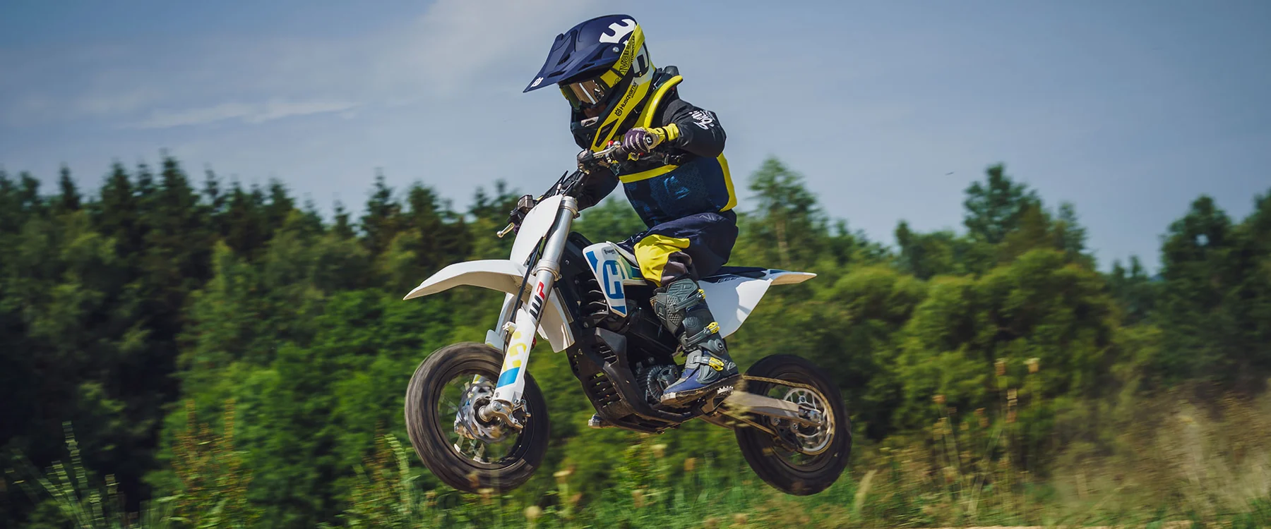 Husqvarna EE 3 — fotografia oficial em utilização