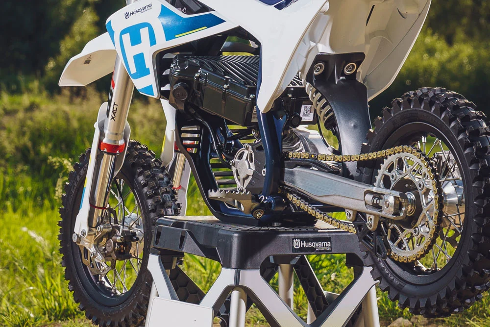 Carregador — Husqvarna EE 3