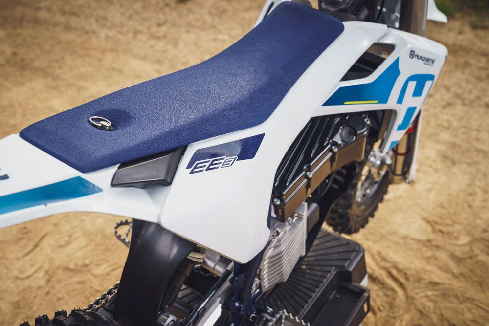 Altura do assento ajustável — Husqvarna EE 3