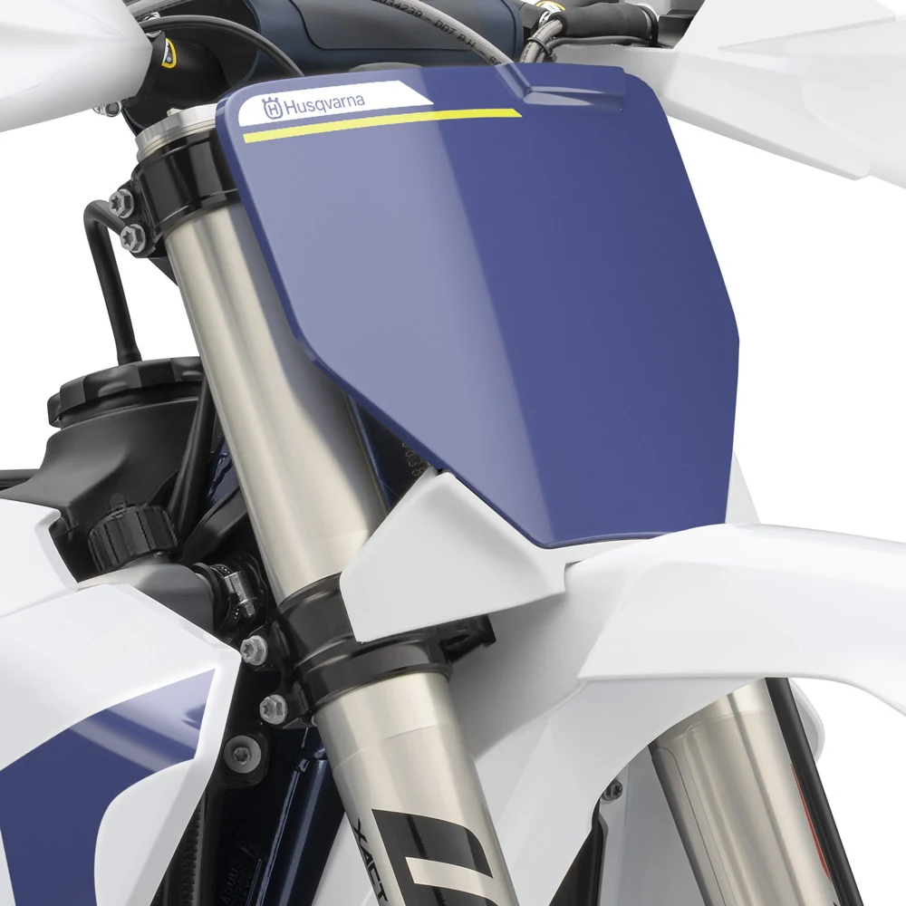 Grampos triplos usinados em CNC — Husqvarna FS 450