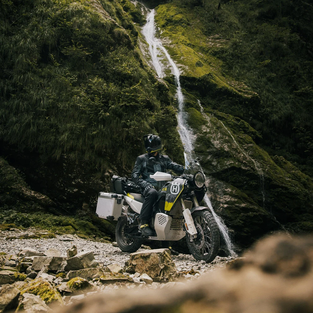 Colete novas memórias — Husqvarna Norden 901 Expedition
