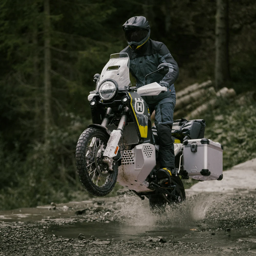 Easy Shift — Husqvarna Norden 901 Expedition