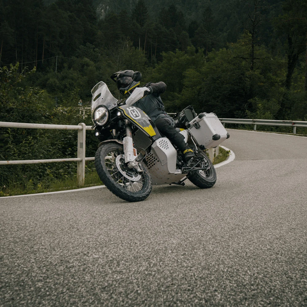 controlo de cruzeiro — Husqvarna Norden 901 Expedition