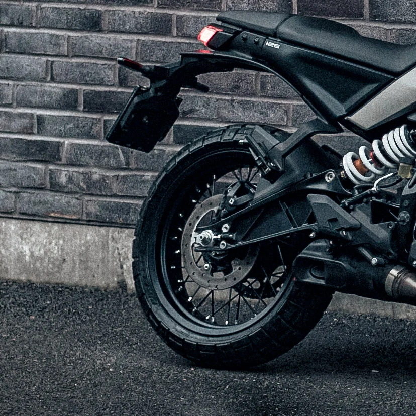 Travões — Husqvarna Svartpilen 125