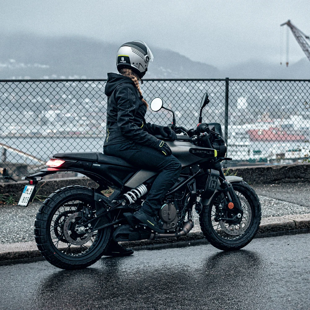 Modos de condução — Husqvarna Svartpilen 125