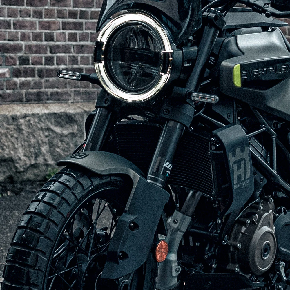 Suspensão — Husqvarna Svartpilen 125