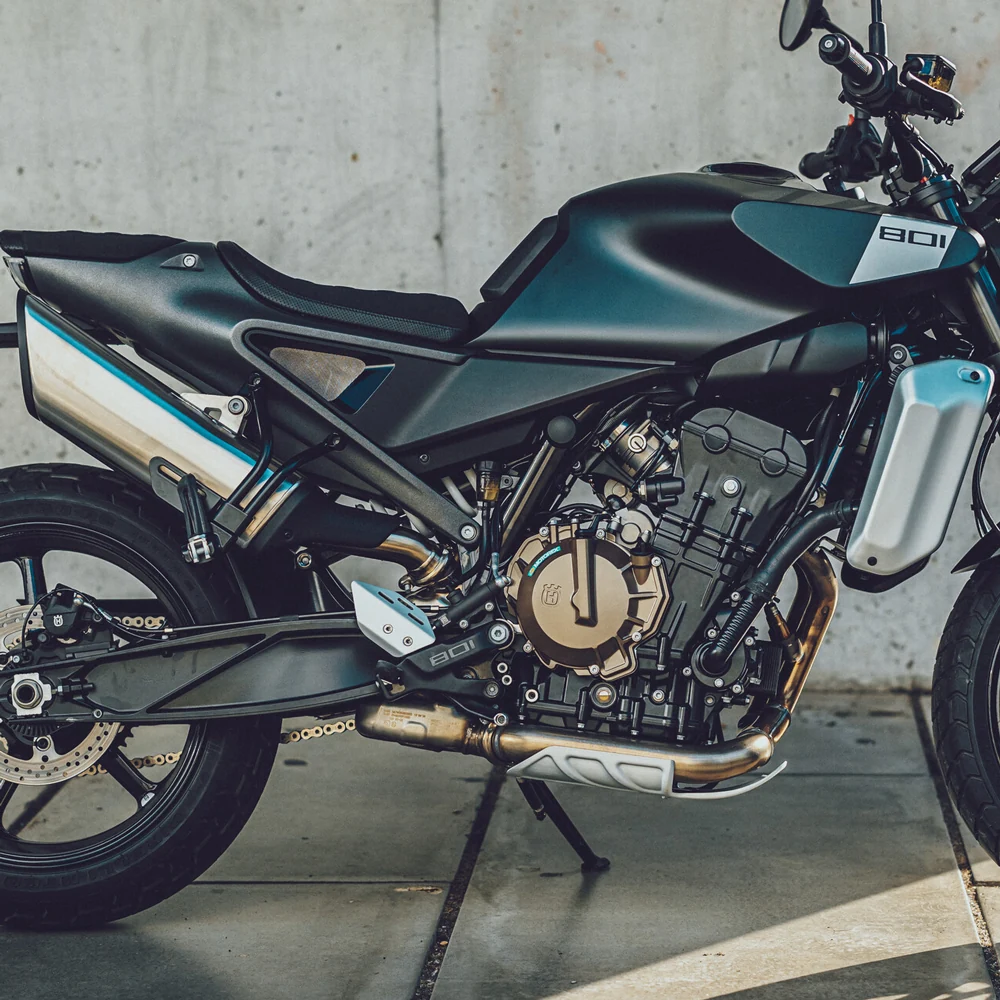 Exterior — Husqvarna Svartpilen 801