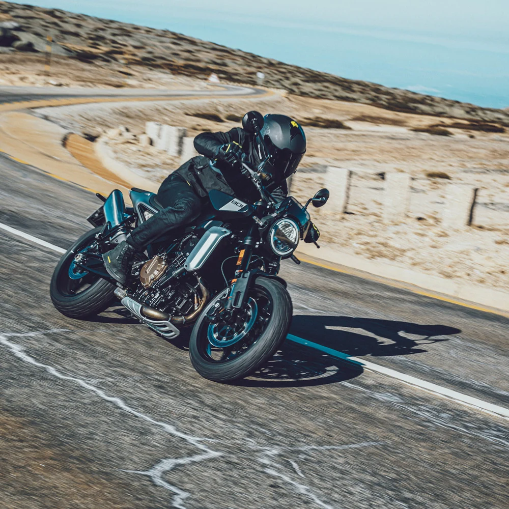 Easy Shift — Husqvarna Svartpilen 801