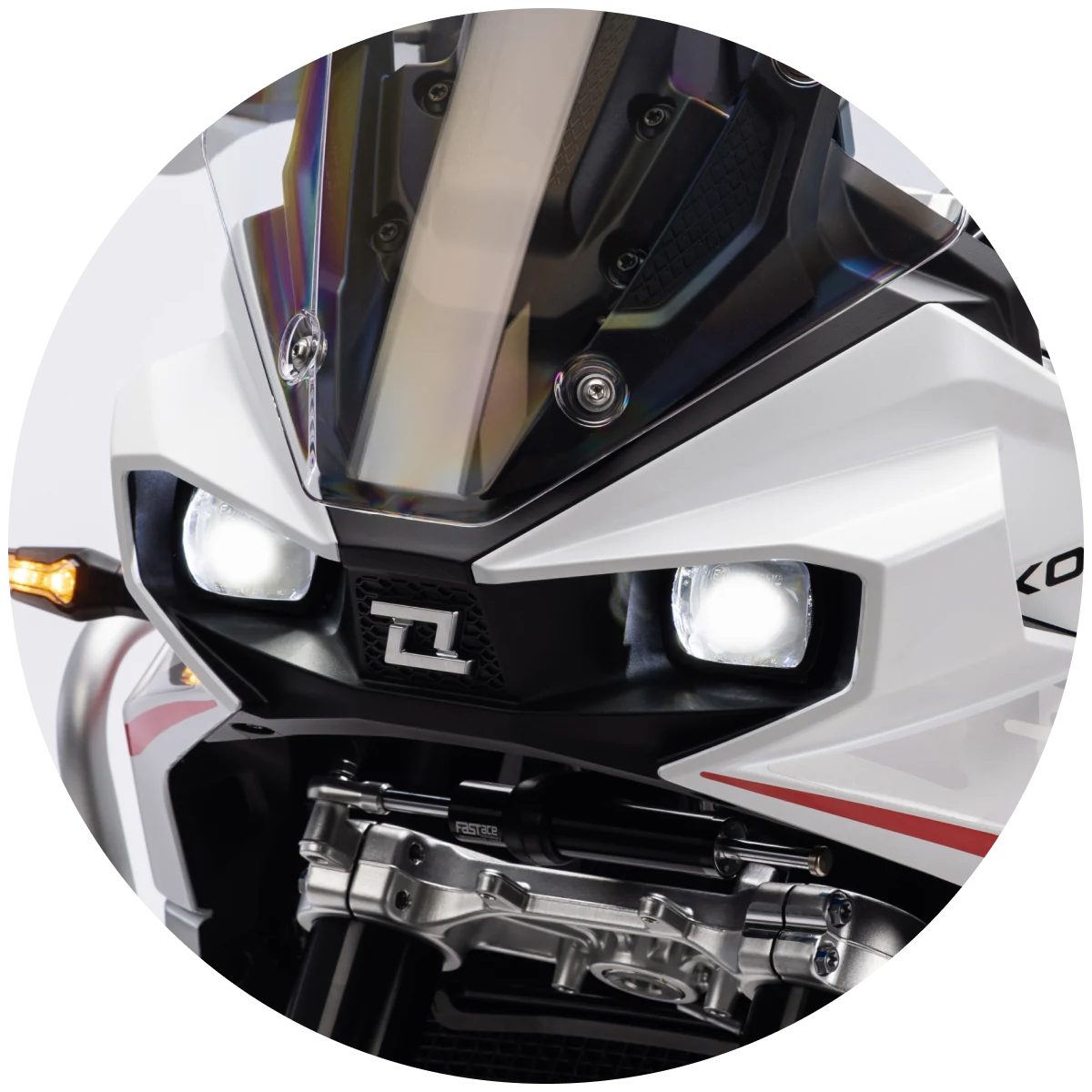 ILUMINAÇÃO FULL LED — Kove 800X GT