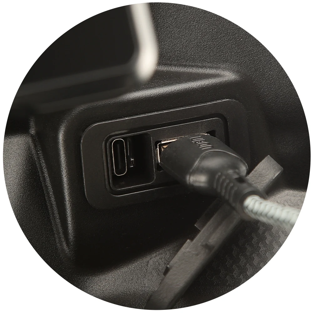 ENTRADA USB E USB-C — Kove 800X Rally