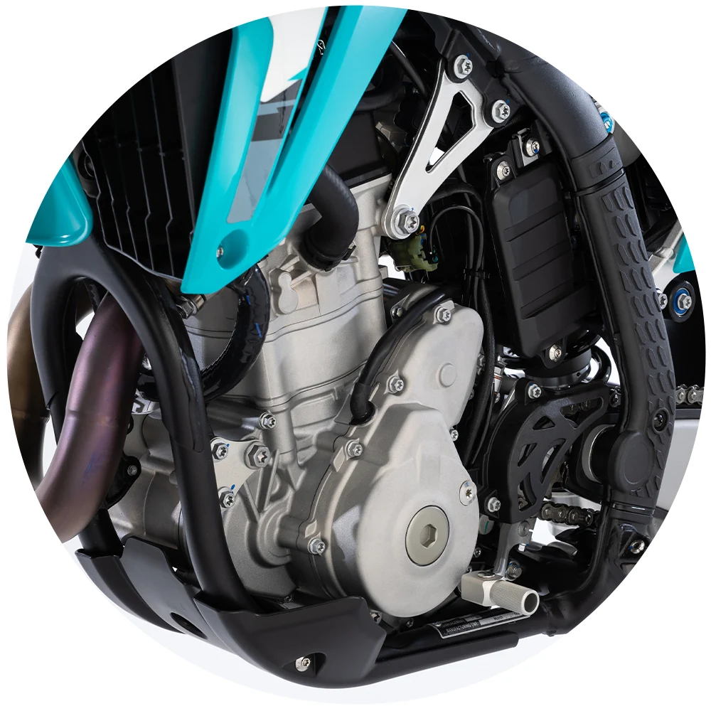 MOTOR 250 4T DOHC DE ALTO RENDIMENTO — Kove MX250