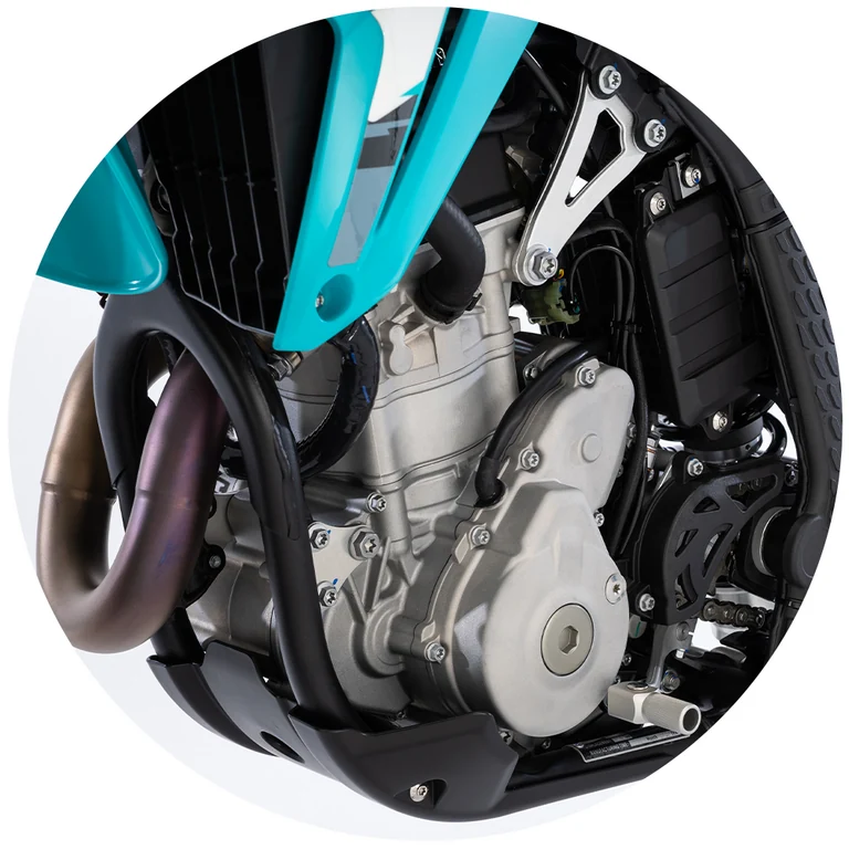 MOTOR 250 4T DOHC DE ALTO RENDIMENTO — Kove MX450