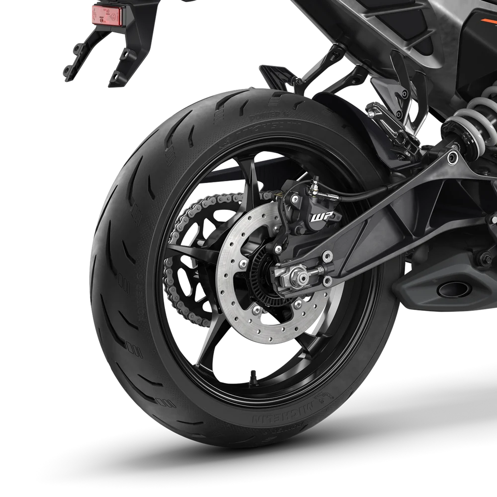 Rodas e pneus — KTM 390 Duke