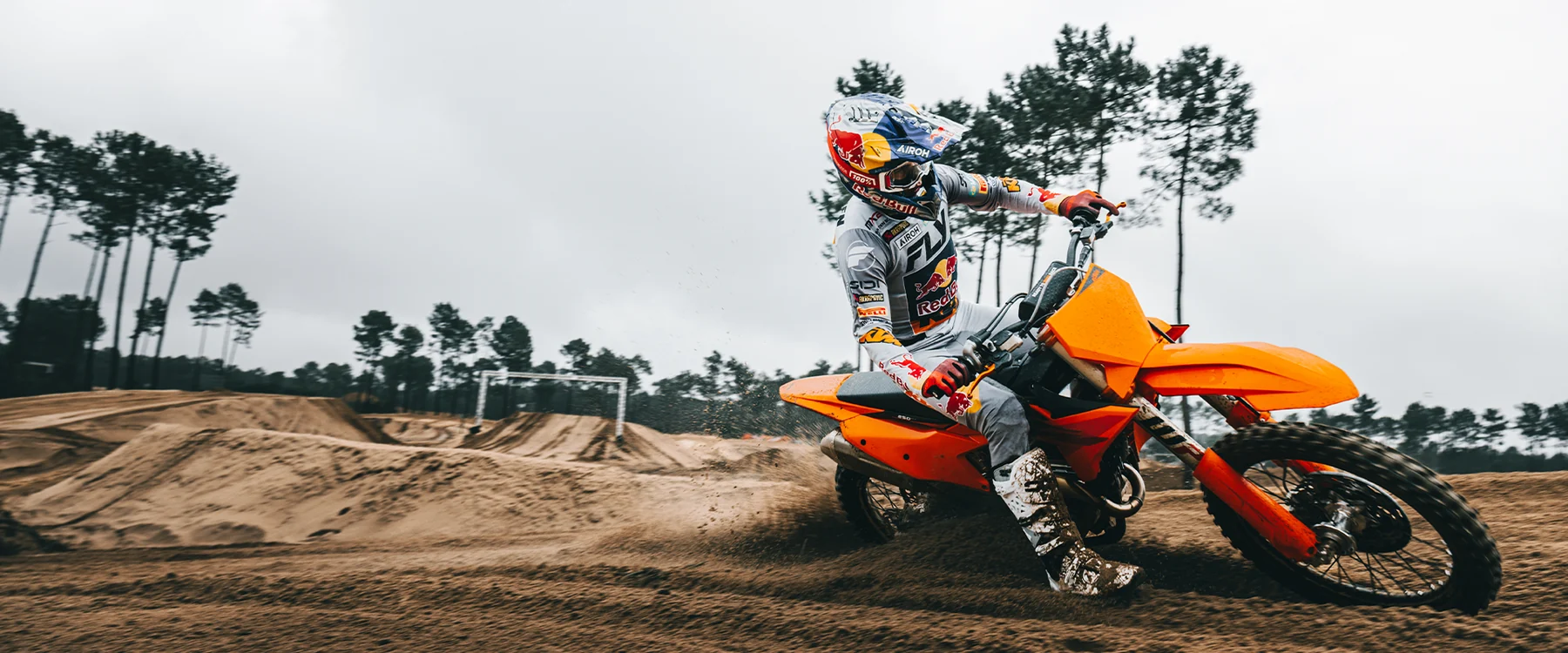 KTM 450 SX-F — fotografia oficial em utilização