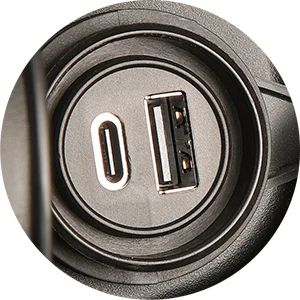 ENTRADA USB E USB-C — QJMotor ATR 125