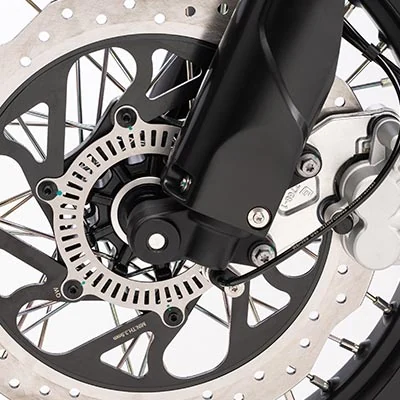 ABS DE DUPLO CANAL — QJMotor COV 125