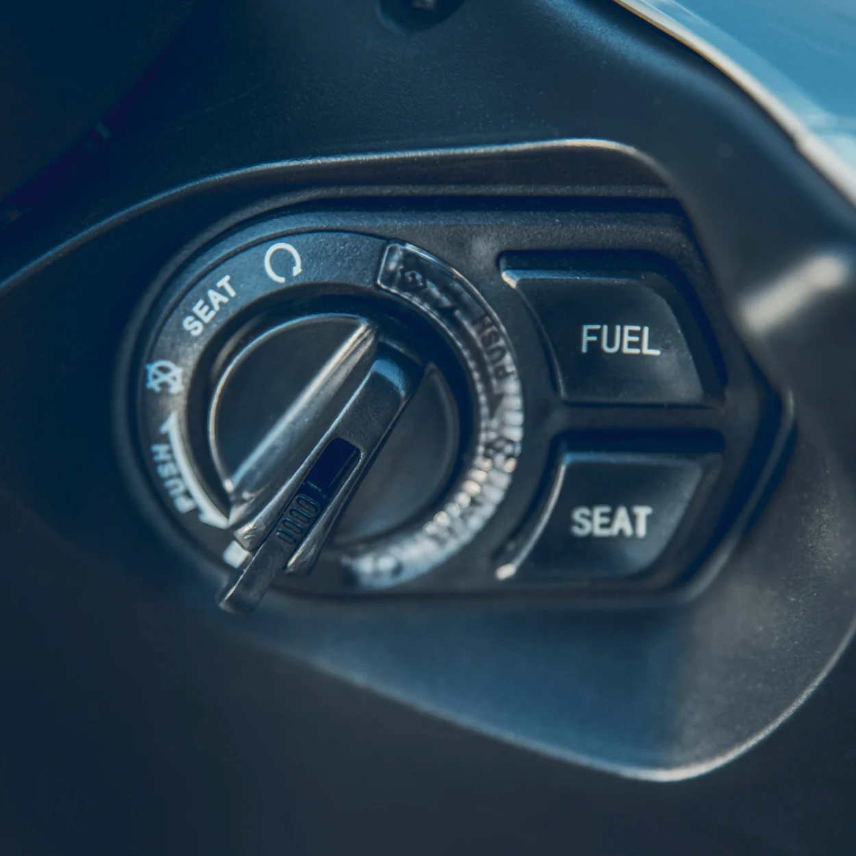 SMART KEY COM IMOBILIZADOR DE ESTACIONAMENTO — QJMotor SQ 16