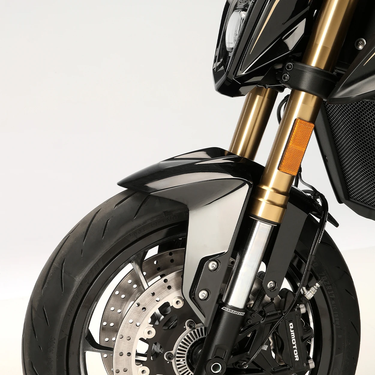 SUSPENSÕES MARZOCCHI MULTI-REGULÁVEIS — QJMotor SRK 600 41 kW