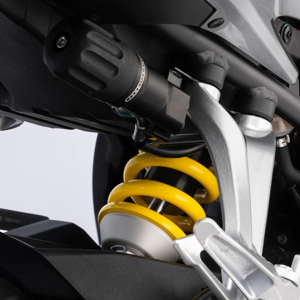 SUSPENSÃO TRASEIRA MARZOCCHI MULTI-REGULÁVEL — QJMotor SRK 800 35 kW