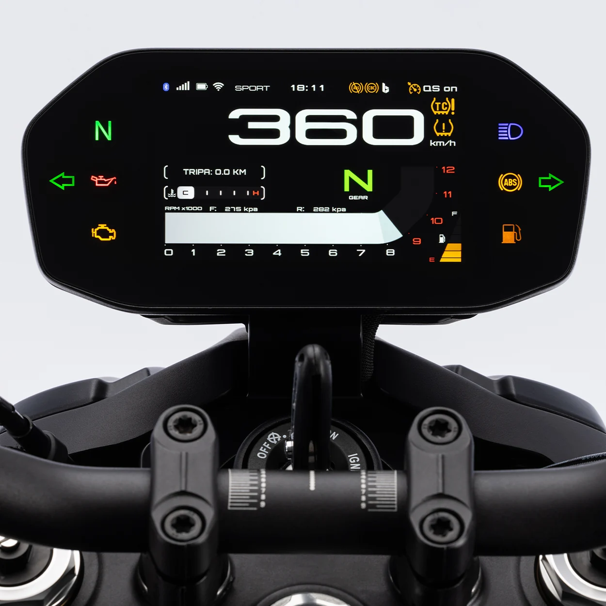 ECRÃ TFT 5" A CORES COM CONECTIVIDADE "MIRRORING" — QJMotor SRK 800 35 kW