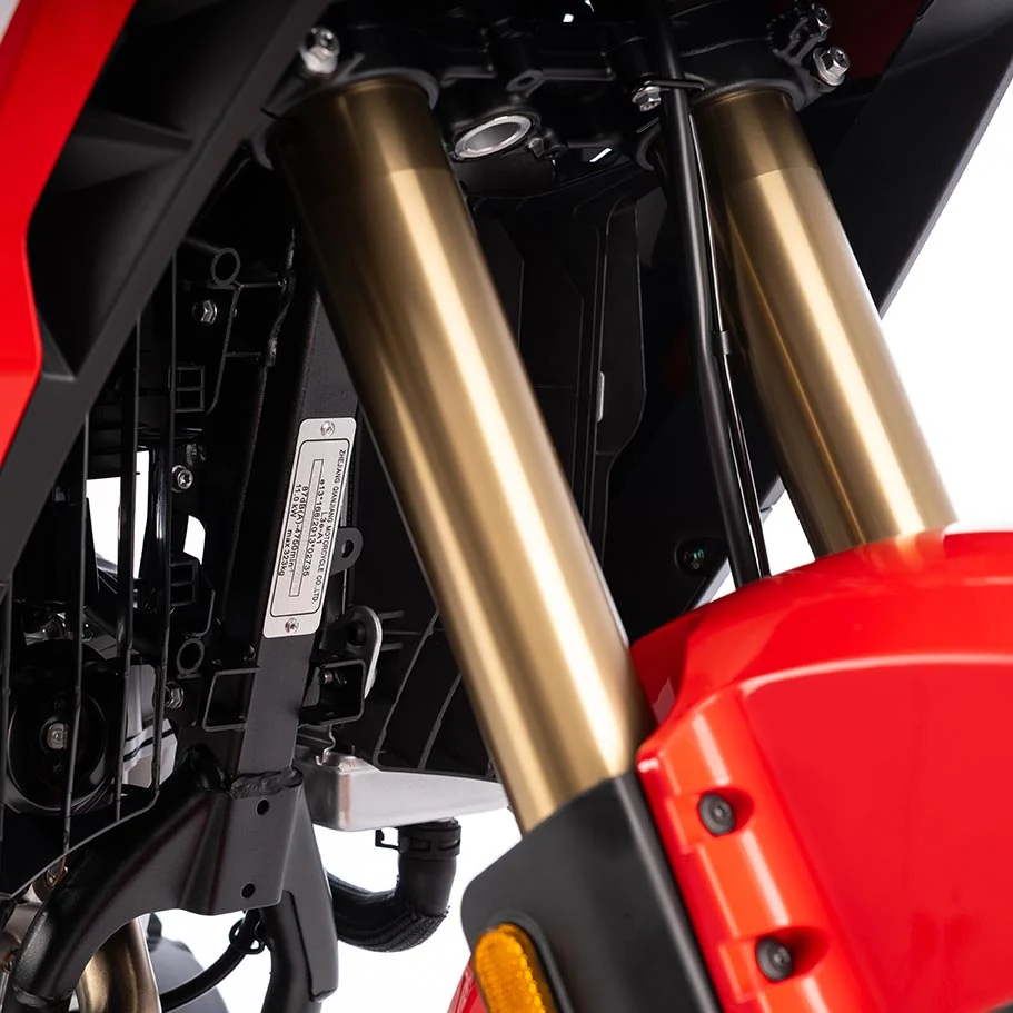 SUSPENSÃO DIANTEIRA — QJMotor SRT 125DX