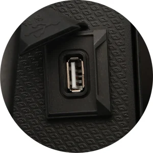 ENTRADA USB — QJMotor SRT 700 ON 54 kW