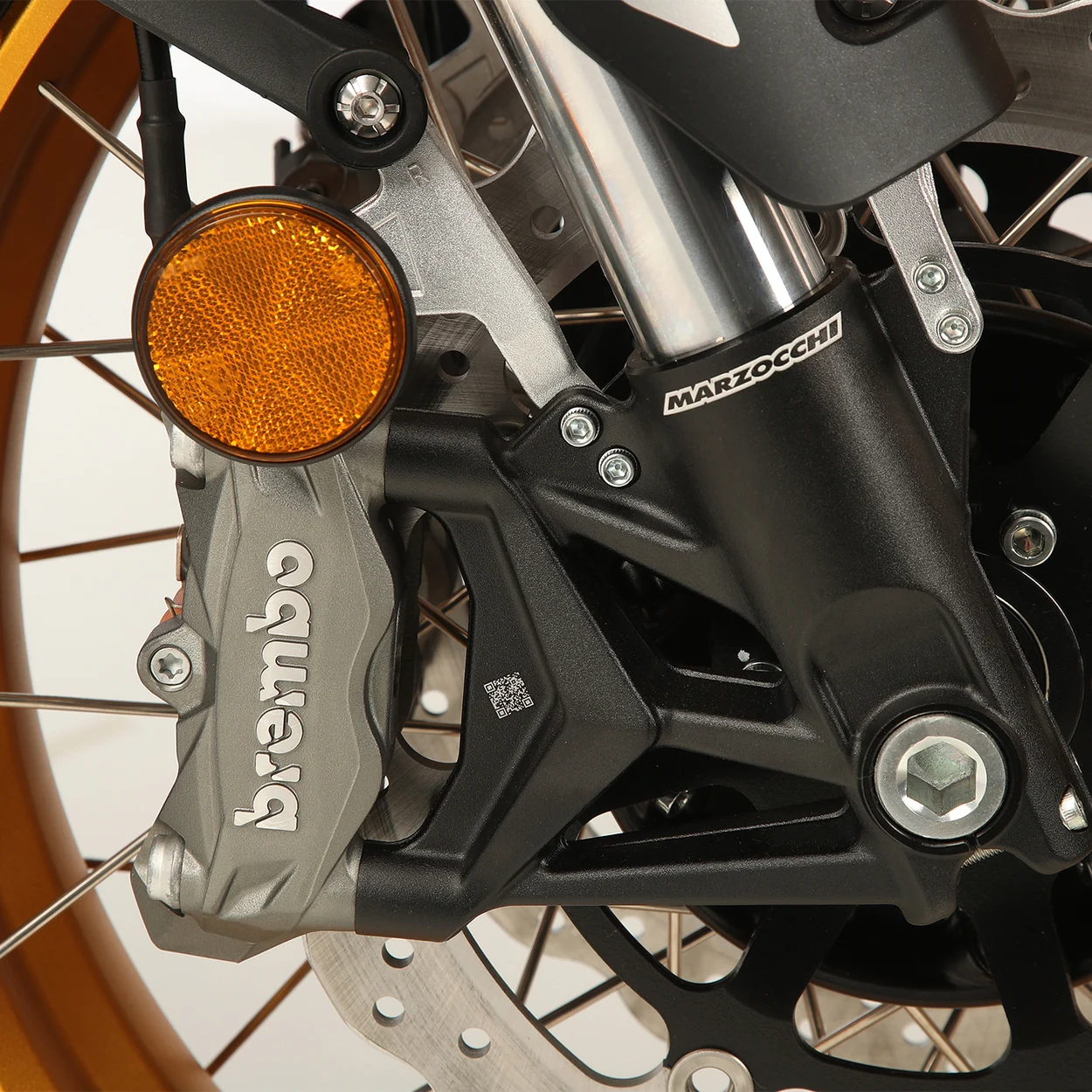 TRAVÕES BREMBO COM ABS BOSCH 9.1M — QJMotor SRT 700X 35 kW