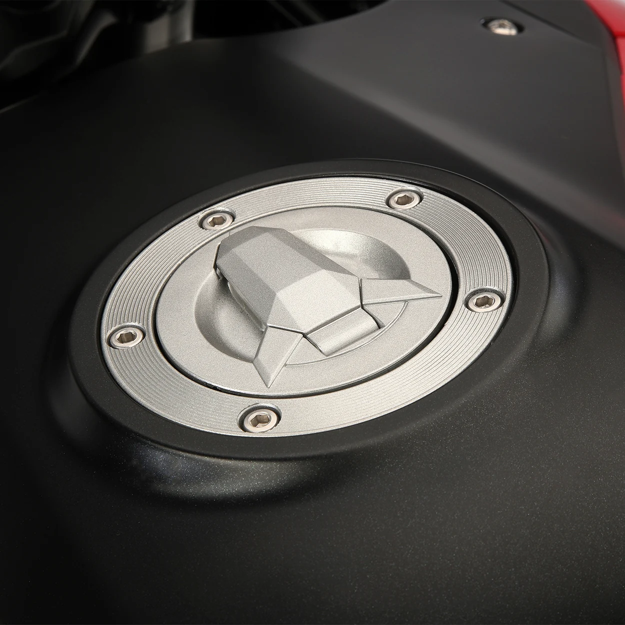 DEPÓSITO DE GRANDE CAPACIDADE — QJMotor SRT 700X 54 kW