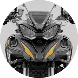 ILUMINAÇÃO FULL LED — QJMotor SRT 900SX 70 kW